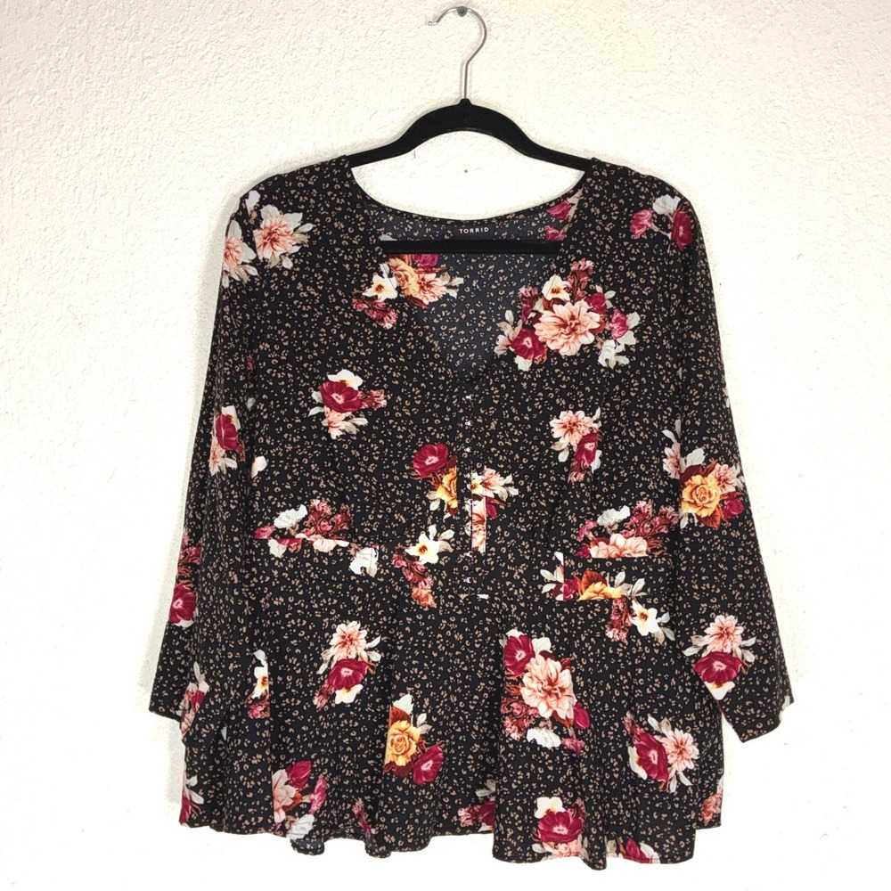 Torid‎ Floral Leopard Peplum V-Neck Top Black Pink 1 12028805